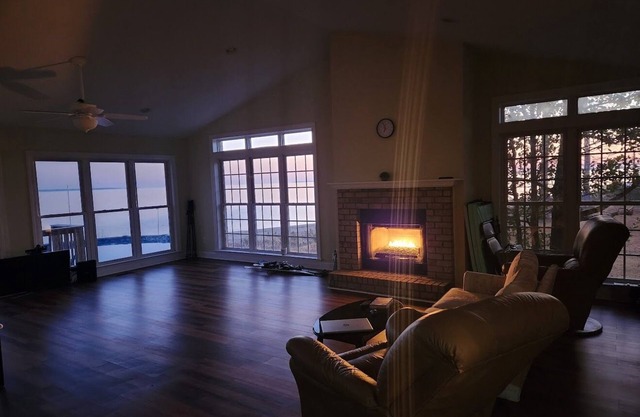 Sandy beachfront house perfect for water sports and breathtaking views