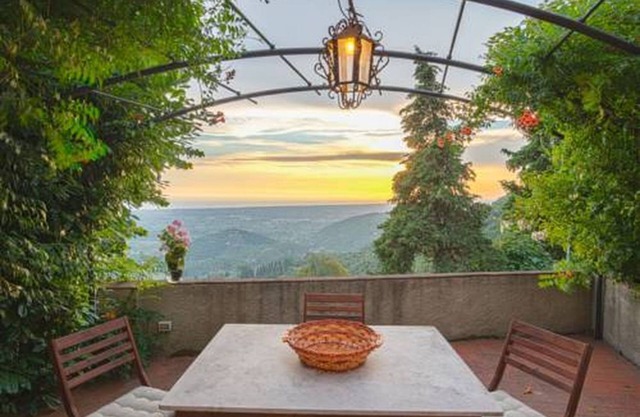 Santa Lucia Suite, apartment with lovely view over the shore