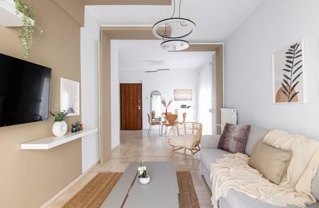 Santorini 2-Bedroom Apartment in Nea Smyrni