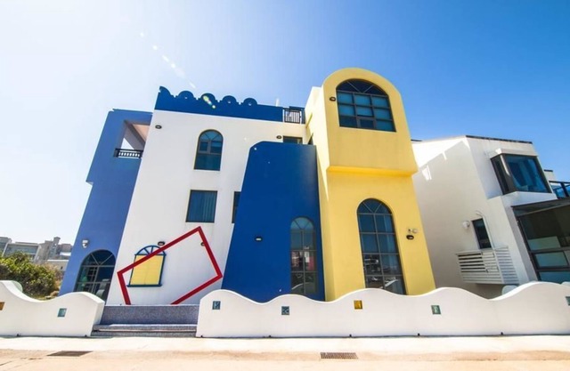 Sapphire Inn