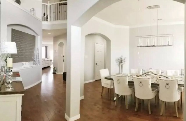 Sass It Up & Paint The Town