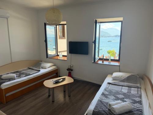 Savin Apartments