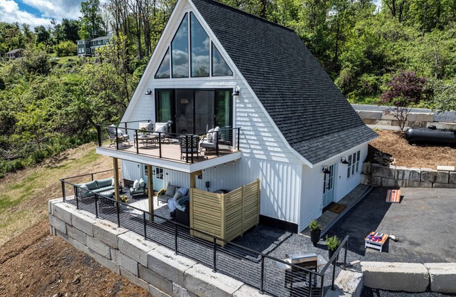 Scenic A-Frame Near Trails and Wineries