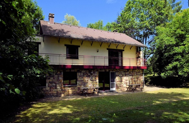 Scenic Home Near Forest
