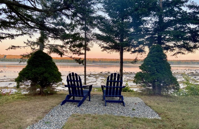 Scenic Schoodic Peninsula-Swedish Cottage on Joy Bay
