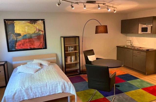 Schöne Einliegerwohnung mit Freisitz. Ideal für Geschäftsleute und Reisende