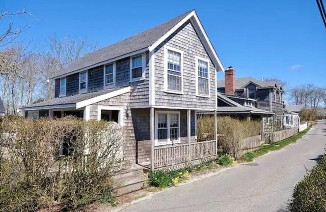 ‘Sconset Charmer, steps to beach