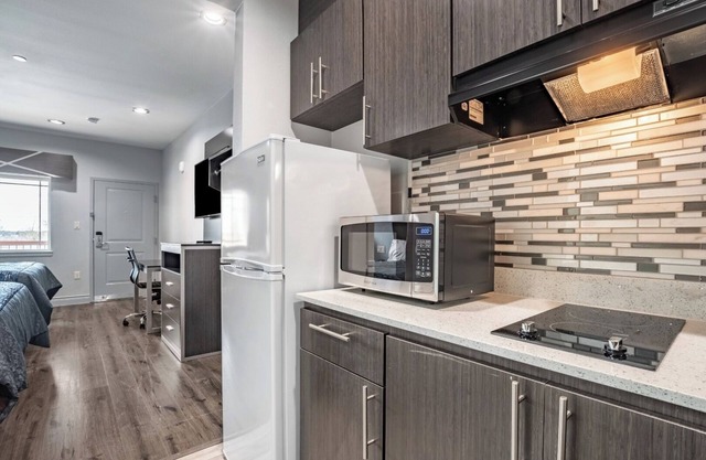 Scottish Inn Katy Queens Room, Non Smoking, Free Breakfast, Near Heritage Park