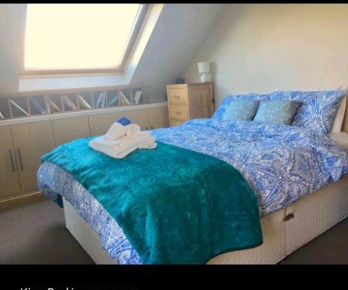 Scrabo View - King Bedroom with private bathroom