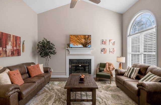 Screened-In Porch | Pet Friendly | Adjustable King Beds