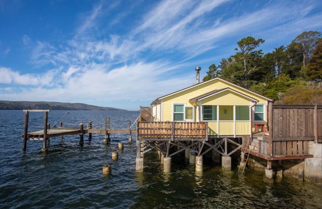 Sea Mist Cottage | Coastal Charm w/Stunning Views