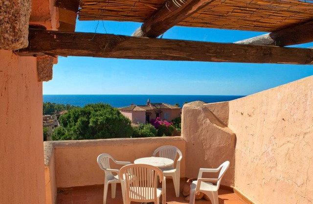 Sea View Apartment In Beautiful Sardinia - 7 mins Walk to Beach