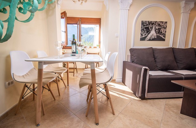 Sea view apartment located in Risan and in front of the beach