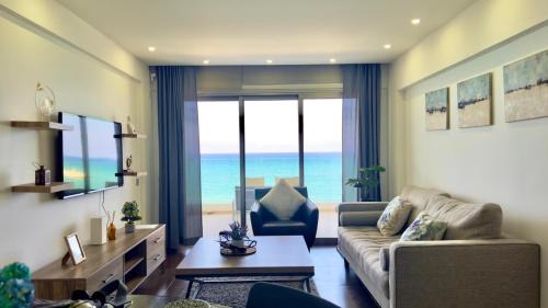 Sea View Apartment with Pool - Relax by the Coast