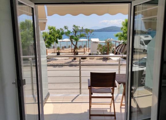 Sea View Apartments Nikos