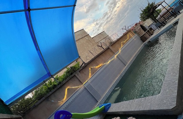 Sea-view villa with pool equipped with water slides and hydro-massage area