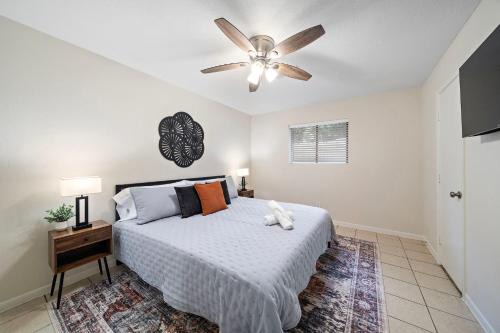 Seabrook Sanctuary Cozy 3BR Home Perfect for Families Privacy & Comfort Galore