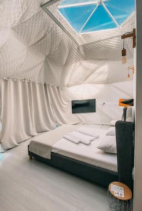 Seagloo Glamping - Adults Only