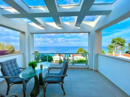 Seaside Getaway Kriopigi