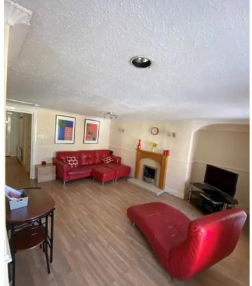 Seaside High Street Homely Hideaway