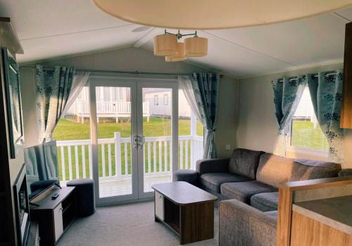 Seaside retreat in Whitecliff Bay