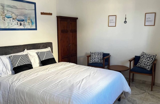 Seaside studio for two