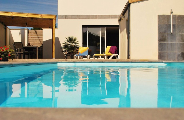 seaside villa classified 4 * heated pool