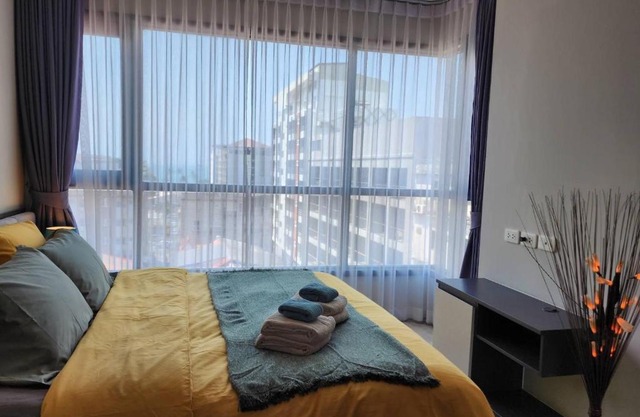 Seaview 2bed at The base central pattaya