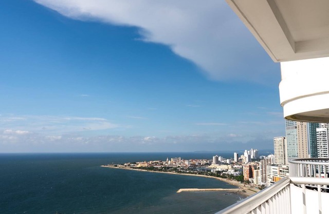 SeaView FrontBeach Apartments