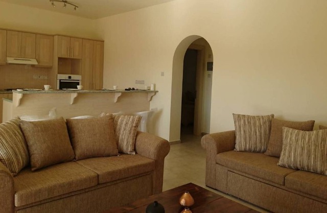 SEAVIEW & GROUNG FLOOR APARTMENT