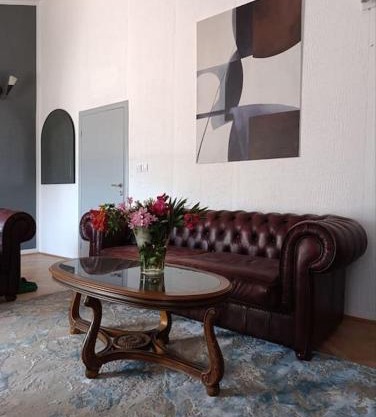 Seaview penthouse with fireplace