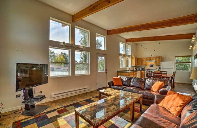 Secluded Getaway w/Deck, Steps to Fritz Creek!