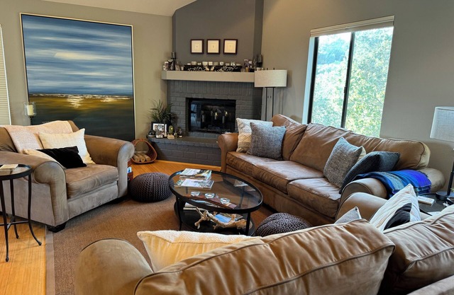 Secluded with Views: Wine Country Retreat.