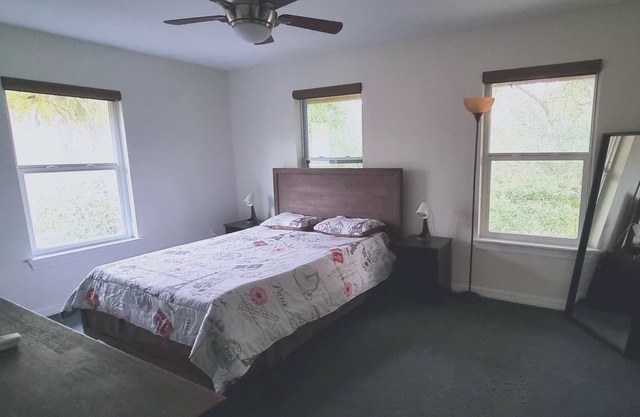 Second Floor 4B 4B Apartment with Disney, Netflix, Hulu, & ESPN