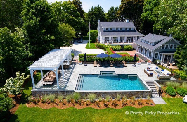 "Second Wind" :039-O An Orleans Estate with large heated pool, spa, on Town Cove; sleeps 24