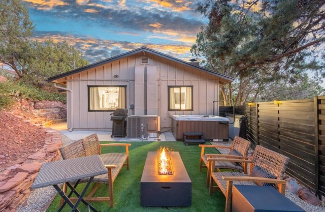 Sedona Home Retreat w/Casita, Hot Tub & NEW!