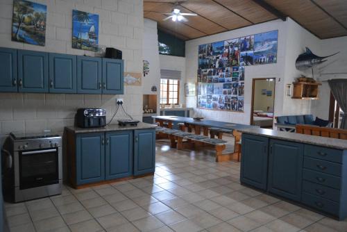 Seevarkie Guest House & Fishing Charter