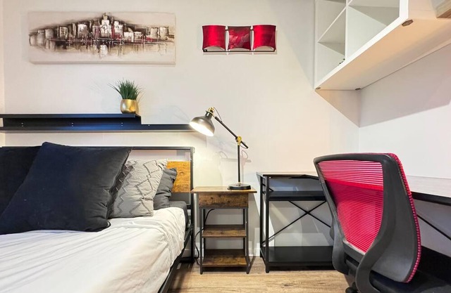 Self-check-in/Full kitchen/Pet-Friendly/Parking