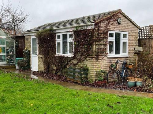 Self Contained Annex