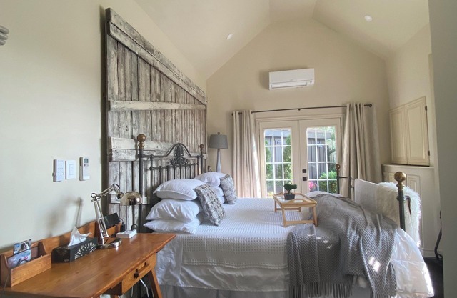 Self-contained guest house in a picturesque town between London and Stratord ON