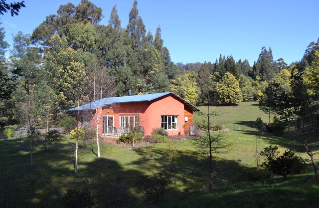 Self-contained in beautiful quiet surroundings with valley and mountain views