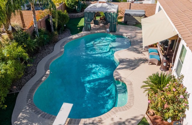 Semi Custom Upgraded Home Amenities Galore. Close to Superbowl, Phoenix Open