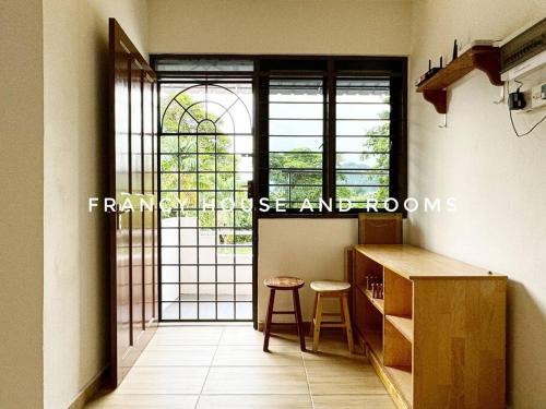 Semi-D Chocolate Home In Ipoh