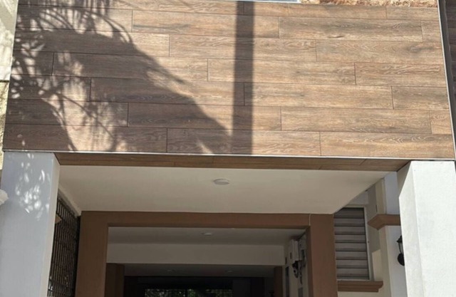 Semi-detached apartment 10 minutes walk to the Consulate