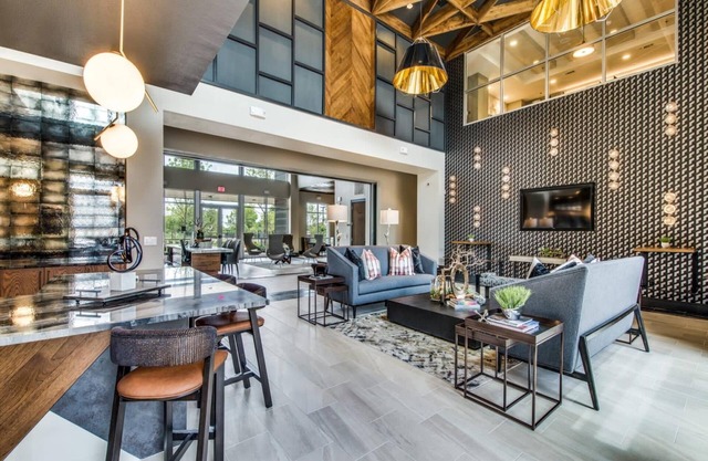 Serene 1BR King Suite Close to Downtown w Fast Wifi