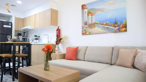 Serene 1BR Oasis 2 Retreat with Pool - Easy Airport Access & Near Masdar Park