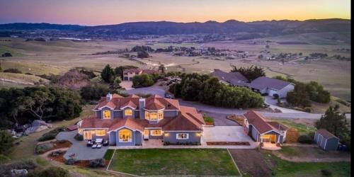 Serene Retreat in the Heart of SLO home