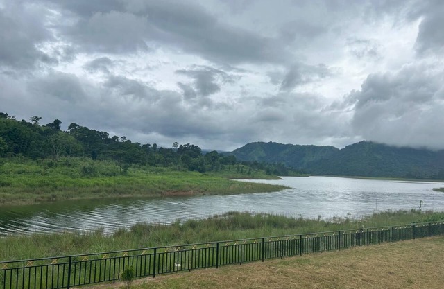 Serenity in the lake house among the Abode of Clouds! All are welcome!