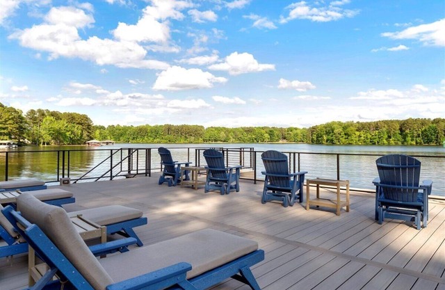 Serenity Pines Retreat - Lake Life at its Finest!