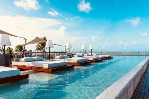 Setai Yacht com Café by Apartamentos Jampa